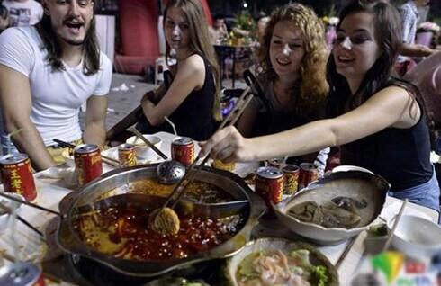 火鍋當選國民美食，“她經(jīng)濟”成重頭戲|餐飲界