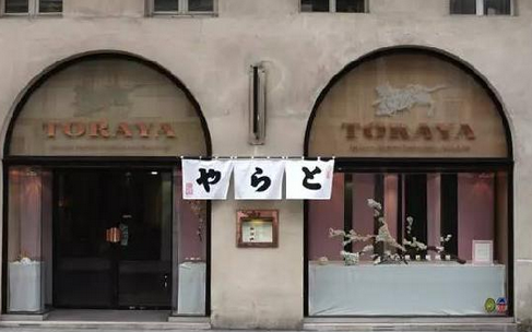 日本小吃店如何做大做強？我們發(fā)現(xiàn)了兩種完全不同的方法