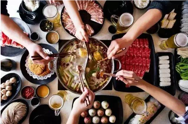 一年四季排隊(duì)不斷，這些火鍋店為何如此火爆？|餐飲界