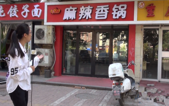 外賣小哥疑因餐廳出餐慢 抄板磚拍昏店老板