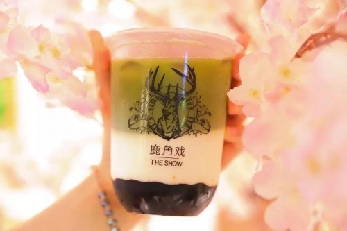 能待上一整天的茶飲店?鹿角戲拿什么“拴”住了顧客