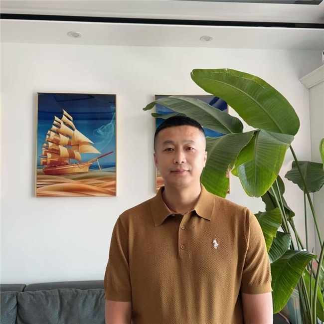 張亮麻辣燙加盟業(yè)主段連君：從鋤頭到湯勺，一場(chǎng)改寫(xiě)命運(yùn)的餐飲跨界|餐飲界