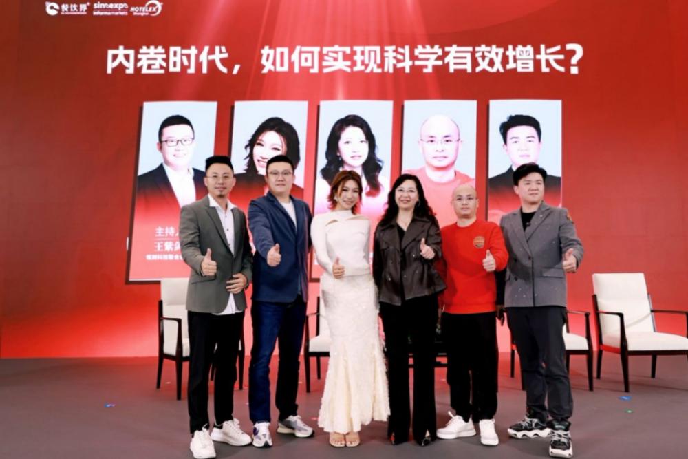 重磅 | 享刻智能發(fā)布首個(gè)餐飲跨場景人形機(jī)器人Nico：12類技能，全場景服務(wù)