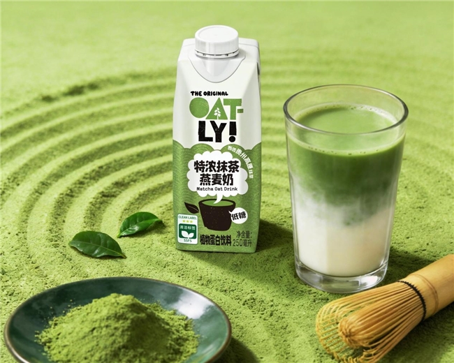 抹茶風(fēng)潮持續(xù)升溫，OATLY上新特濃抹茶燕麥奶